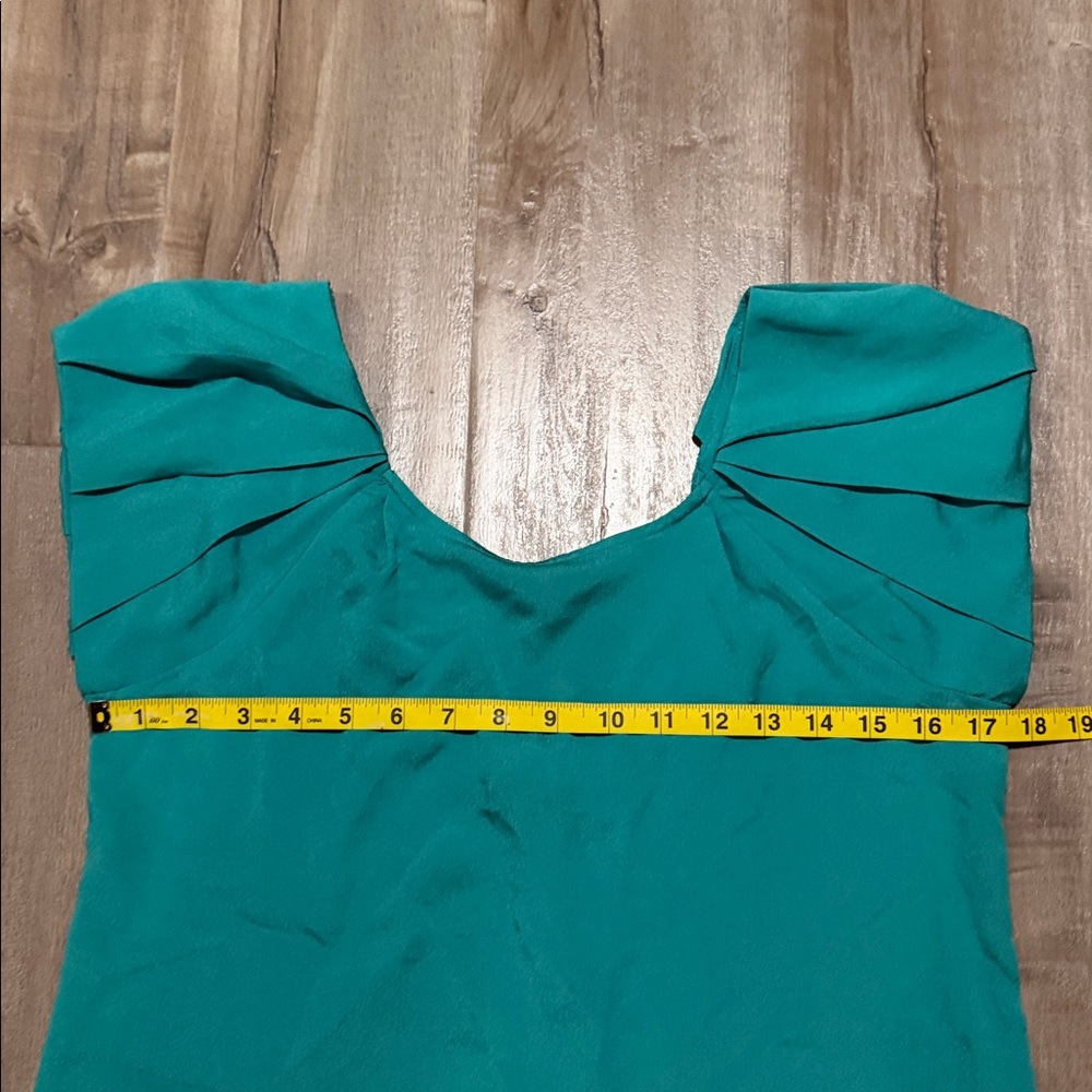 Short sleeve teal blouse with back button closure, Sz M - Picture 6 of 7